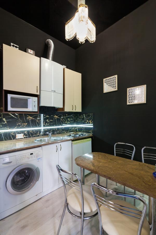 Austrian Apartments Leopolli Near Railway Station Львов Экстерьер фото